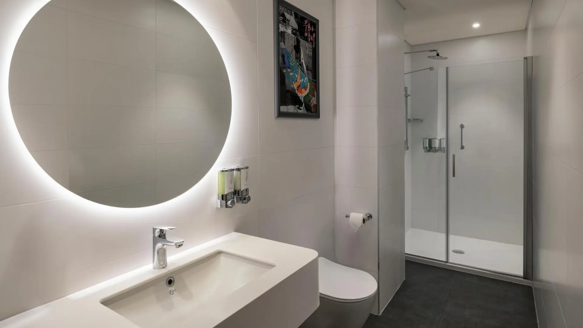 Hotel Hampton By Hilton Istanbul Sirkeci 3*,